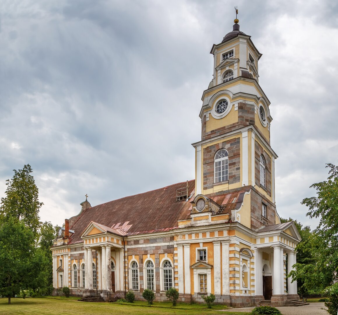 город алуксне латвия