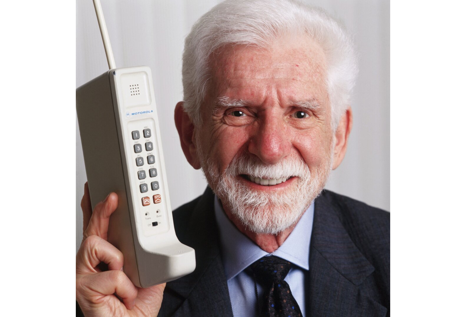 Martin Cooper Visuotinė lietuvių enciklopedija