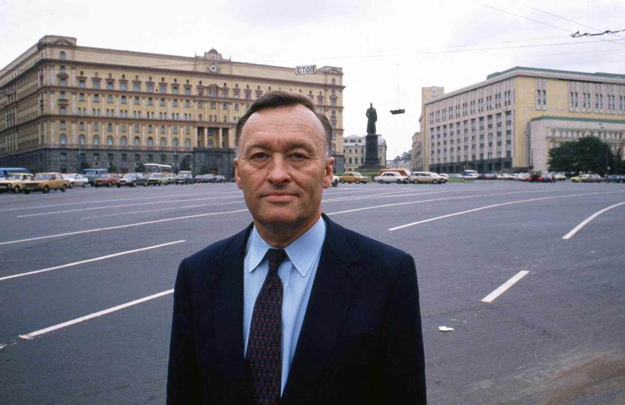 Oleg Kalugin - Visuotinė lietuvių enciklopedija