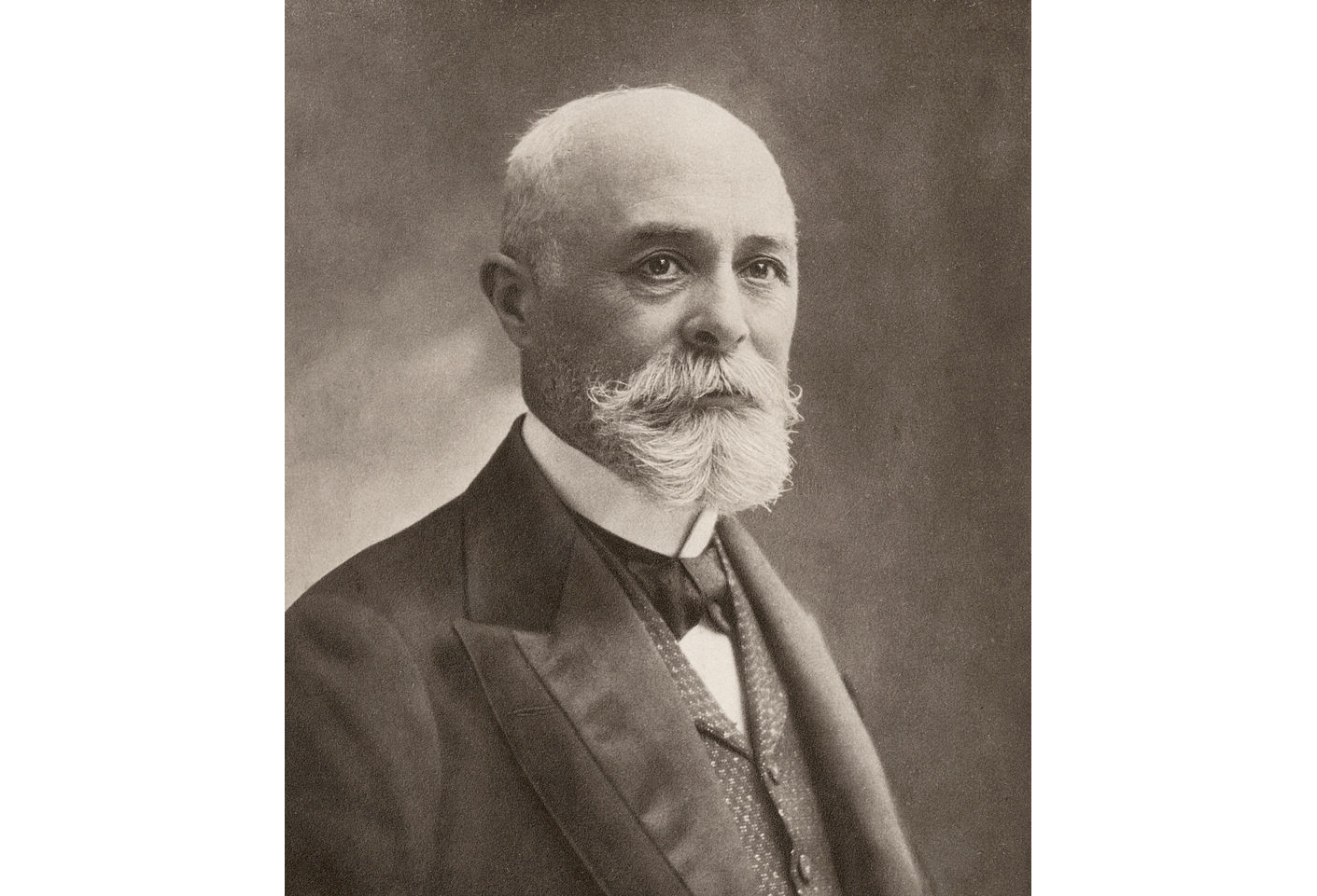 В каком году открыли радиоактивность. Антуан Анри Беккерель. Антуан Анри Беккерель открытие. Антуан Анри Беккерель (1852-1908). Анри Беккерель 1896.