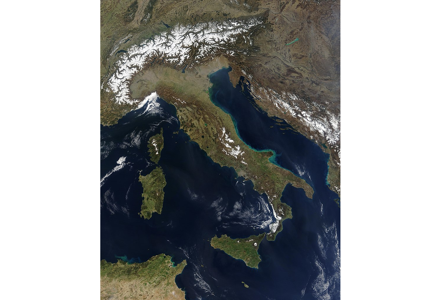 Полуостров вода с 3 сторон. Крупнейший полуостров. Полуостров. Что такое п ов. Что такое п ов.