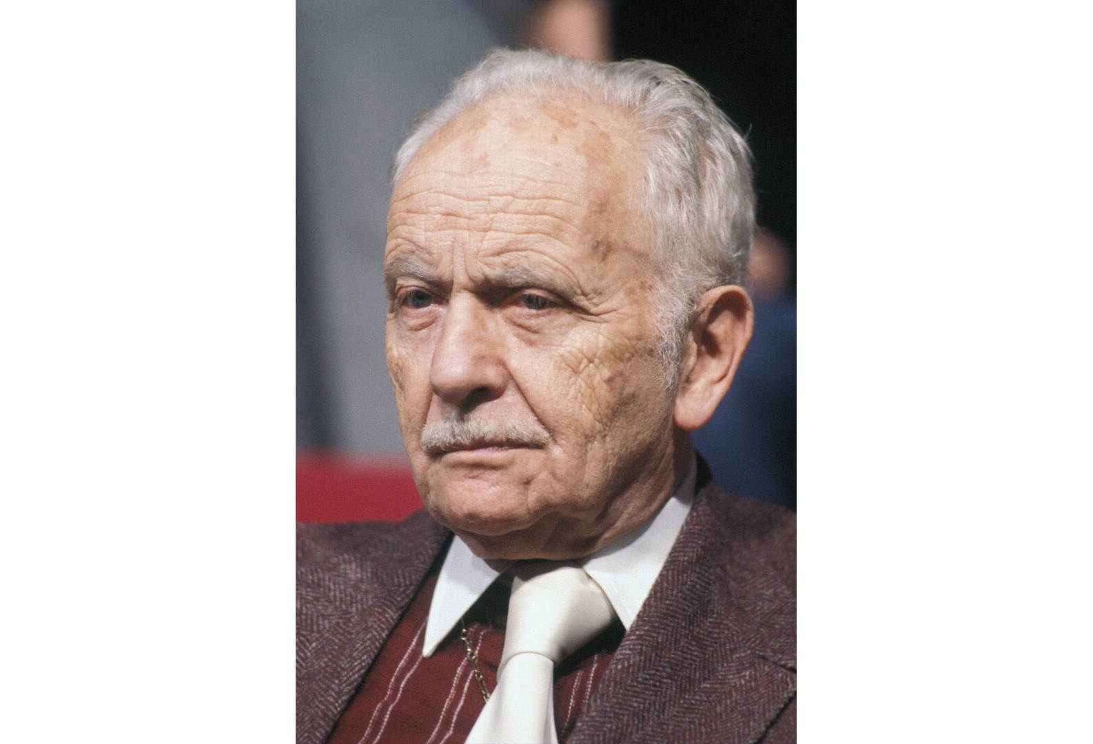 Louis Aragon Visuotinė lietuvių enciklopedija