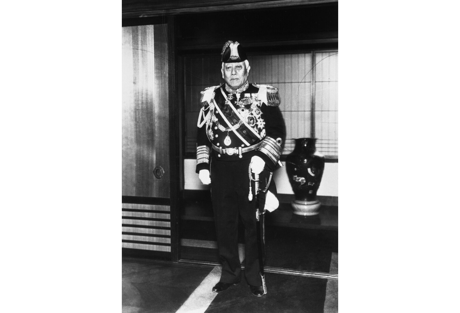 Makoto Saito Visuotinė lietuvių enciklopedija