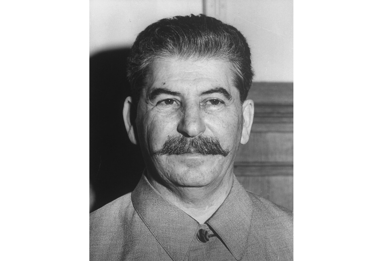 Josif Stalin - Visuotinė lietuvių enciklopedija